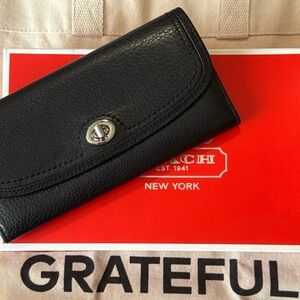 Coach Pebbled Leather Turnlock Slim Envelope Trifold Wallet Black